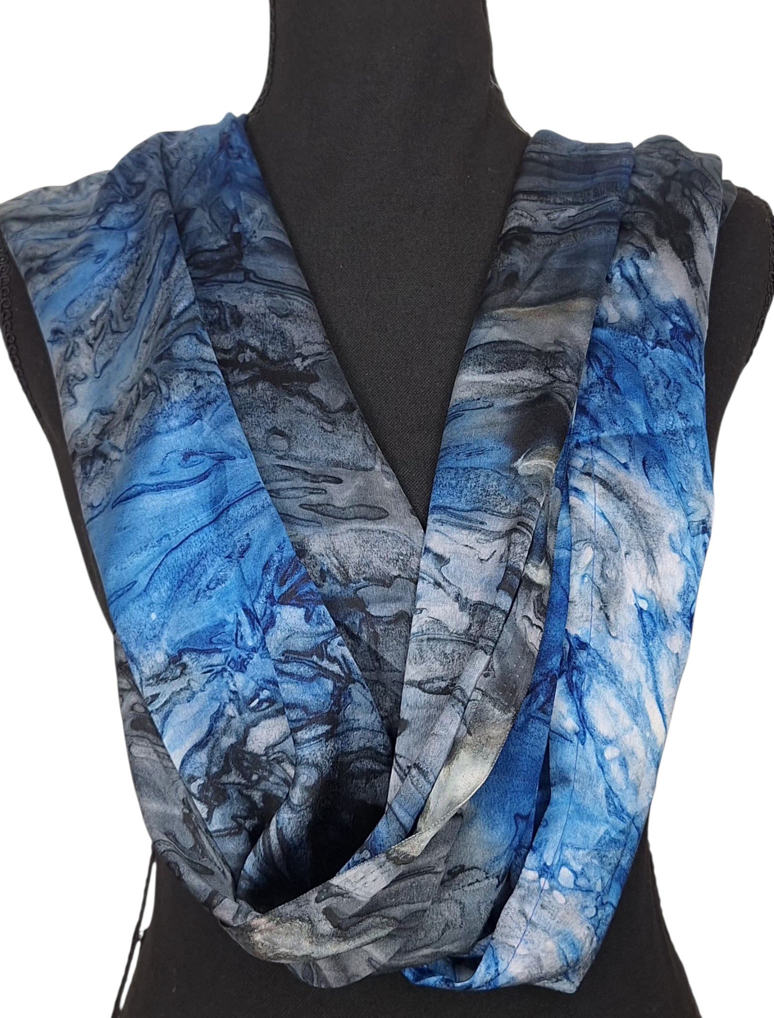Foulard-collier bleu batik (semi soie) – Image 2